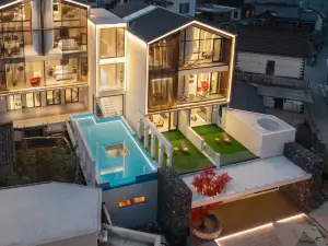 Floral Hotel· Xingjing · Trekking · Infinity Pool ·  Starry  Hotel(Yueliangwan Branch)