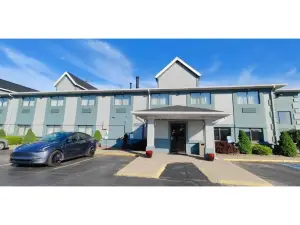 Saint Joseph Inn & Suites Benton Harbor Near I-94
