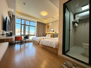 Yuelai Hotel (Duoma Township)