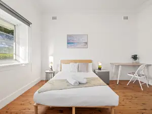 Comfortable Rooms – Quiet Street, Near Shops & Transport