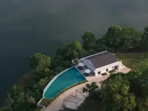Xipo · Huating Lake Vacation Apartment