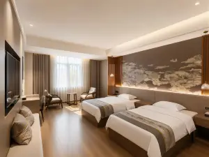 Lucheng Hotel (Andeli Plaza)