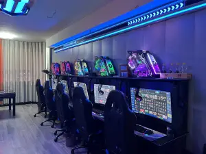 โรงแรมอีสปอร์ตสเนล