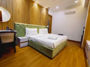 Hotel ELite Millennium City Gurgaon