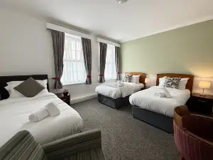 Maya Hotel