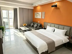 芸汐知晚观影公寓(京商商贸城安医一附院北区地铁站店)