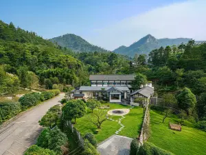 Mountain Breeze as the Vein. Forest Private Hot Spring Outdoor Themed Homestay