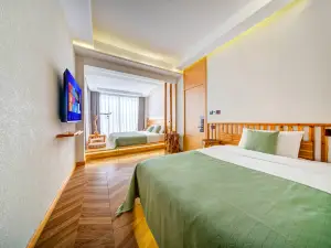 Hulunber Erguna Muyun Yemaling Grassland Homestay