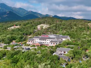 Mengshan Kanggu Hot Spring Hotel
