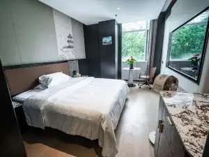 Delingha Zhenyue Homestay