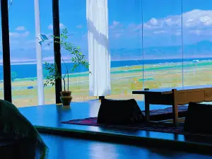 Qinghai Lake Kaba Cang Cuoqiong Nuo Riye Luxury Homestay