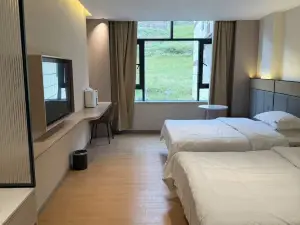 Jomda Joy Hotel