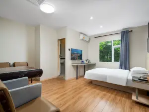 No. 8 Hotel Chain (Shenzhen Huaqiangbei)