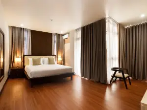 N&B Hotel