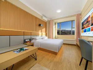 WeiNa  Hotel