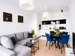 Lumina stylish 3-room apart with balcony