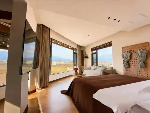 Yuexi Inn · MistyFields | 180° Fieldside Vacation Apartment (Shaxi Ancient Town)