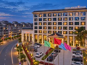 Mercure Realm Hotel (Danyang Government Pharmaceutical Vocational College Branch)