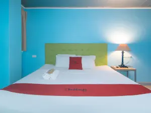 RedDoorz Plus @ New Era Budget Hotel Near UCMed and Chong Hua Hospital Mandaue