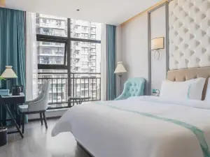 Xana Hotelle Hotel (Anyue Shiku Digital Exhibition Center)