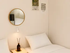 黃色住宿