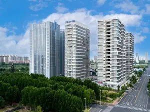 Weilai LOFT Hotel (Zhoukou High-speed Rail East Station)