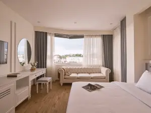 Nature Hotel - Pham Hong Thai