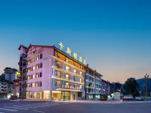 Caston Hotel