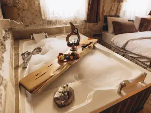 isadora cave cappadocia