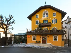 Ambra Cortina Luxury&Fashion Hotel