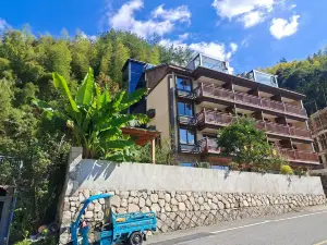 Lin'an Daming Mountain Moon Villa