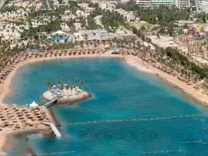 Hostgool Chalets Mirage Bay Resort & Aqua Park