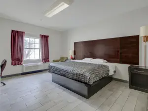 Plantation Inn & Suites Near Locust Grove I 75