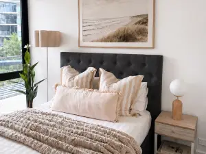 Harbour Escape Apartments