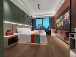 Yunqi Star Hotel (Neijiang Wanda Plaza High-speed Railway Station)