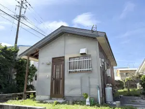AkarenBanana House