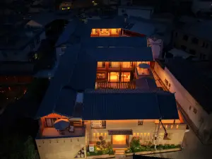 Shaxi Fengya Song Village Residence Hotel