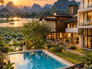 Puzhehei Yeshe Garden Pool Hotel