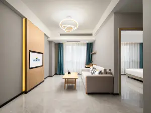 Poleon Service Apartment