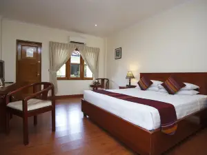 The Hotel Amara