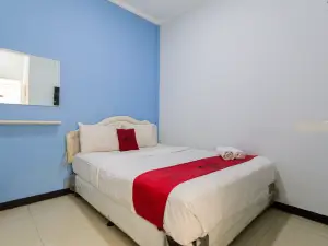 RedDoorz @ Garden Boulevard Citra Raya Tangerang
