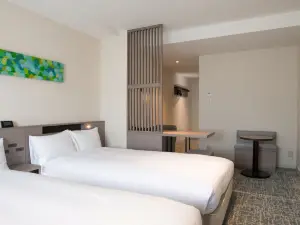 โรงแรมเอมิเชีย โตเกียว ทะชิกะวะ