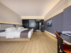 Mingquan Light bamboo Hotel