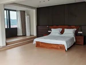 Juyuan Courtyard Homestay