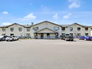 Coldwater Inn & Suites Near I 69