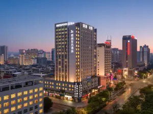格林東方酒店（南寧金湖廣場濱湖路地鐵站店）