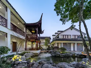 花築・育青閣恒園民宿（同裏）