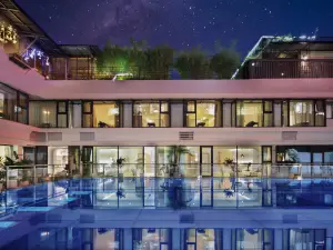 Sky Palace Hostel