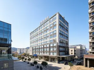 Huazhong Hotel