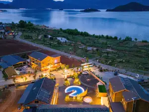 Lugu Lake Luzhixu Hotel (Sanjiacun Wharf Store)